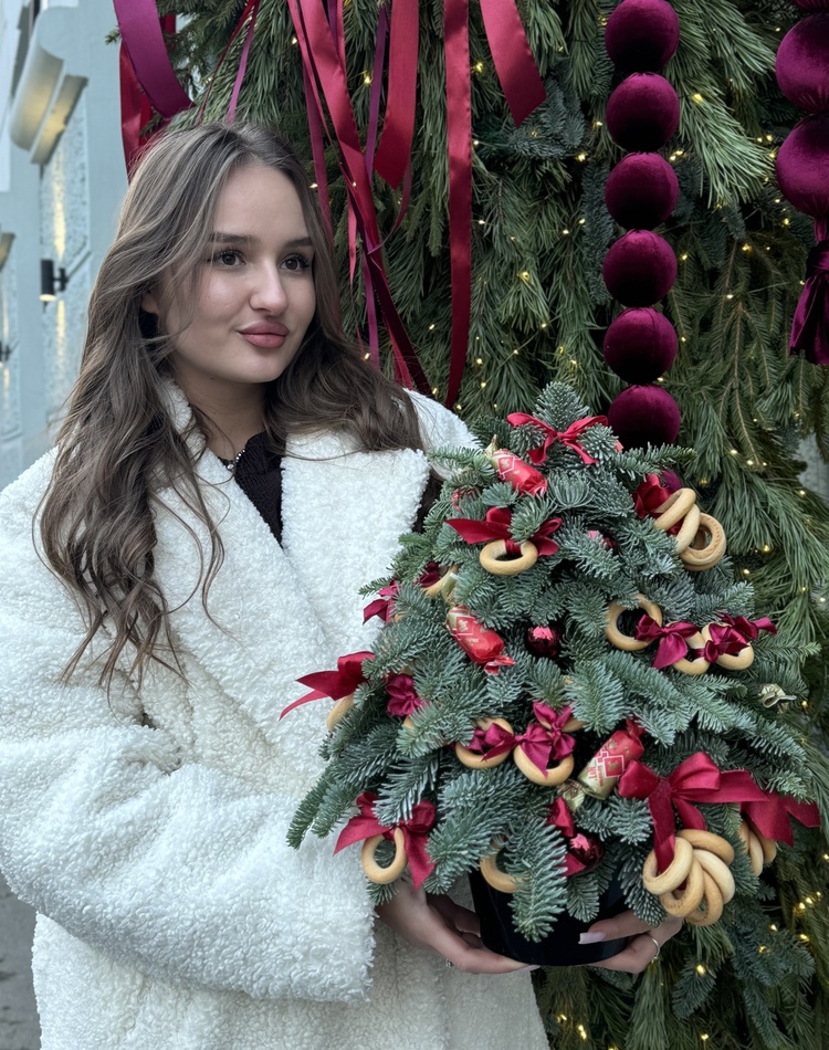 Новогодняя ёлочка из нобилиса в русском стиле