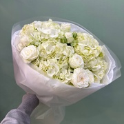 Дуо- букет с белой гортензией и кустовой розой — 2