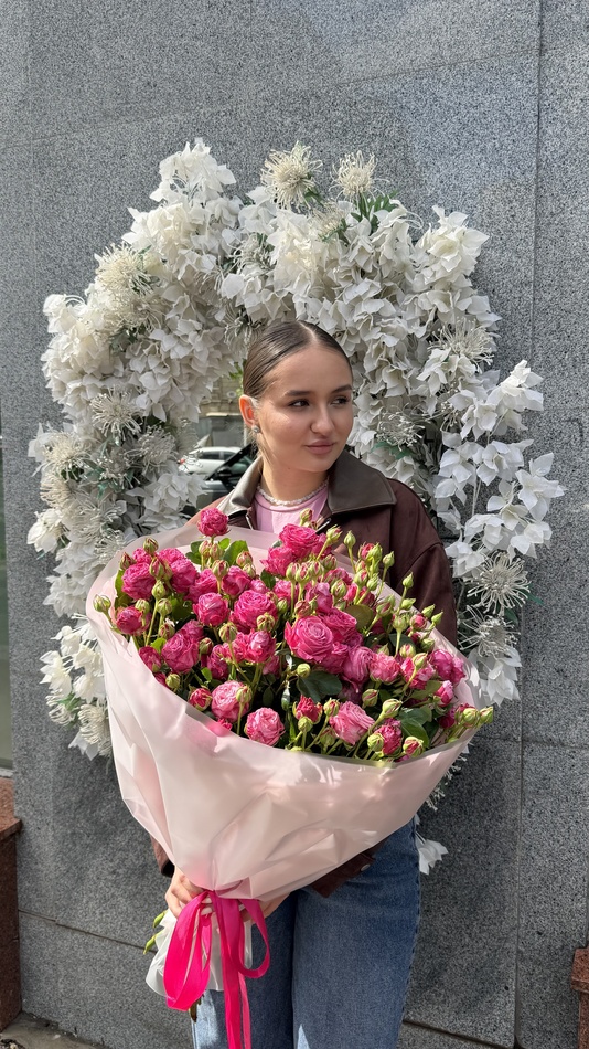 Букет кустовых роз (11 шт)