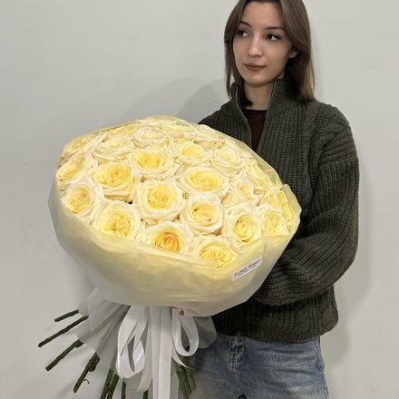 Букет эквадорских роз сорта “Candlelight” (25 шт)