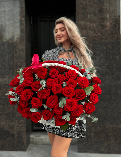 Большой WOW букет роз в корзине №4