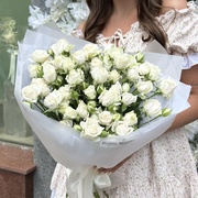 Букет из 11 белых кустовых роз — 2