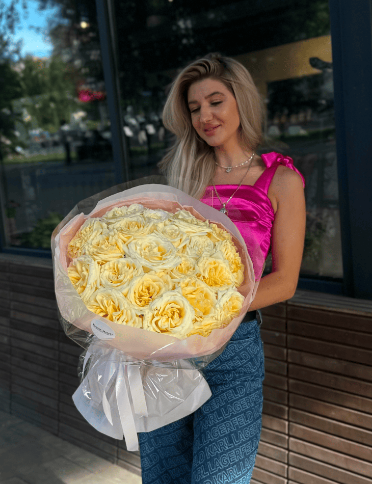 Букет эквадорских роз Candle Light 25 шт